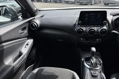EY23TCJ Nissan Juke 1.6 N-Connecta Auto Euro 6 5dr Thumbnail #21