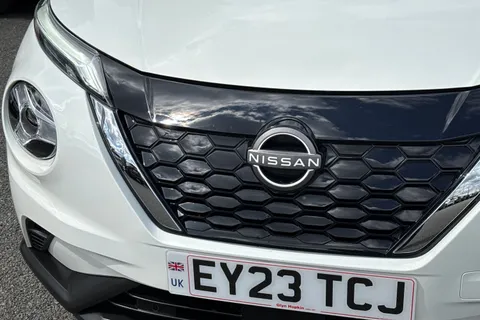 EY23TCJ Nissan Juke 1.6 N-Connecta Auto Euro 6 5dr Thumbnail #27