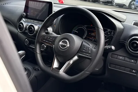 EY23TCJ Nissan Juke 1.6 N-Connecta Auto Euro 6 5dr Thumbnail #31
