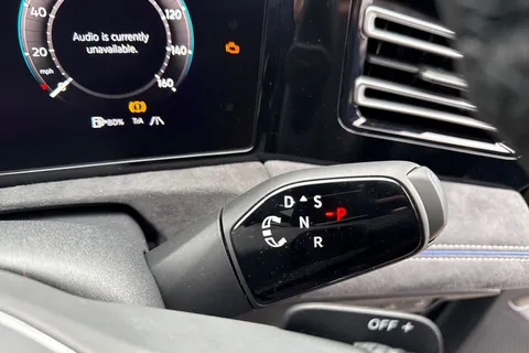  Volkswagen Tiguan 2.0 TDI R-Line DSG Euro 6 (s/s) 5dr Thumbnail #23