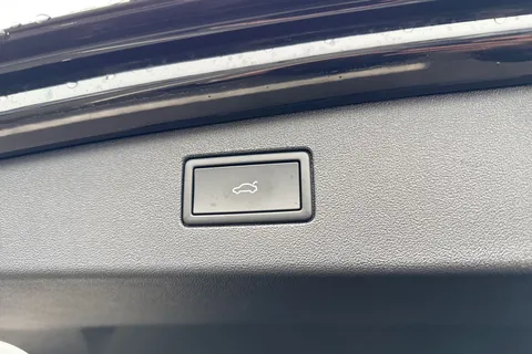  Volkswagen Tiguan 2.0 TDI R-Line DSG Euro 6 (s/s) 5dr Thumbnail #30