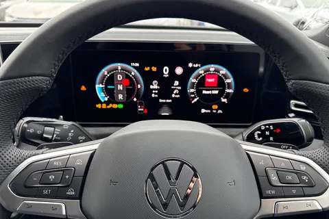  Volkswagen Tiguan 2.0 TDI R-Line DSG Euro 6 (s/s) 5dr Thumbnail #34