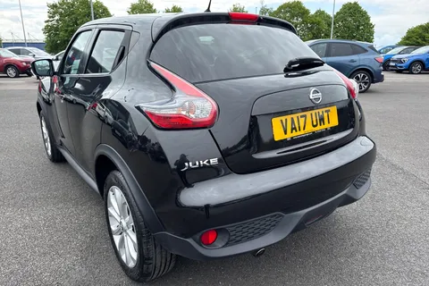 8 of 61 for Nissan Juke 1.2 DIG-T Tekna Euro 6 (s/s) 5dr