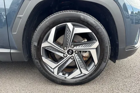CL23OLV Hyundai Tucson 1.6 h T-GDi 13.8kWh Premium Auto 4WD Euro 6 (s/s) 5dr Thumbnail #11