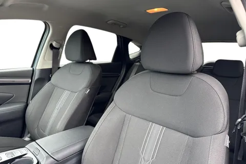 CL23OLV Hyundai Tucson 1.6 h T-GDi 13.8kWh Premium Auto 4WD Euro 6 (s/s) 5dr Thumbnail #17