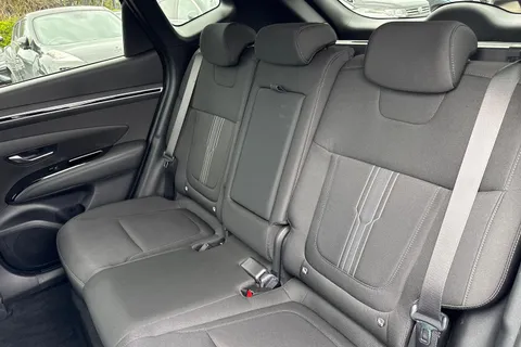 CL23OLV Hyundai Tucson 1.6 h T-GDi 13.8kWh Premium Auto 4WD Euro 6 (s/s) 5dr Thumbnail #20
