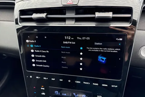 CL23OLV Hyundai Tucson 1.6 h T-GDi 13.8kWh Premium Auto 4WD Euro 6 (s/s) 5dr Thumbnail #46