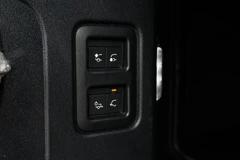 DP22TTO Land Rover Defender 110 3.0 D250 X-Dynamic HSE 5dr Thumbnail #29