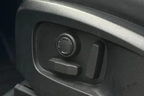 DP22TTO Land Rover Defender 110 3.0 D250 X-Dynamic HSE 5dr Thumbnail #36