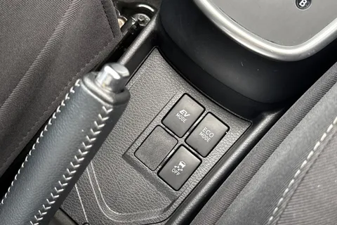 DK68XFA Toyota Yaris 1.5 VVT-h Icon Tech E-CVT Euro 6 (s/s) 5dr Thumbnail #53