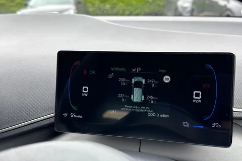 DG26OXC BYD Dolphin Surf 30kWh Active Auto 5dr Thumbnail #41