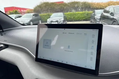 DG26OXC BYD Dolphin Surf 30kWh Active Auto 5dr Thumbnail #44