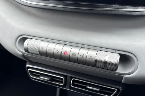 DG26OXC BYD Dolphin Surf 30kWh Active Auto 5dr Thumbnail #55