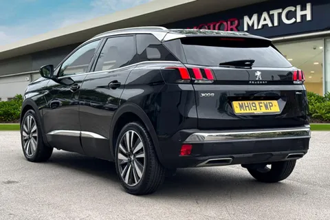 MH19FWP PEUGEOT 3008 1.2 PureTech GT Line Euro 6 (s/s) 5dr Thumbnail #3
