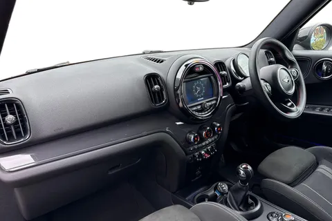 MF69EPL Mini Countryman 1.5 Cooper Sport Euro 6 (s/s) 5dr Thumbnail #16