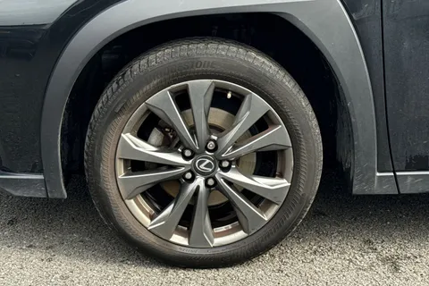 NA23HFG Lexus Ux 2.0 250h F Sport Design E-CVT Euro 6 (s/s) 5dr Thumbnail #16