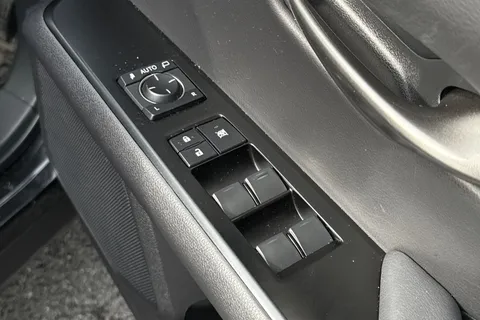 NA23HFG Lexus Ux 2.0 250h F Sport Design E-CVT Euro 6 (s/s) 5dr Thumbnail #24