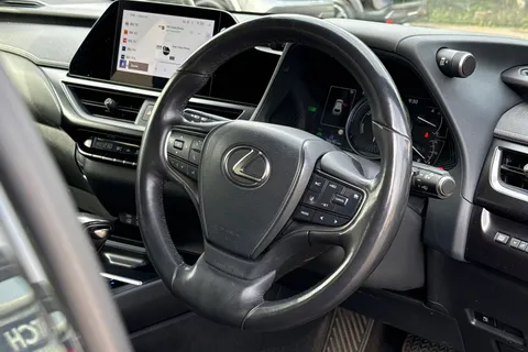 NA23HFG Lexus Ux 2.0 250h F Sport Design E-CVT Euro 6 (s/s) 5dr Thumbnail #32