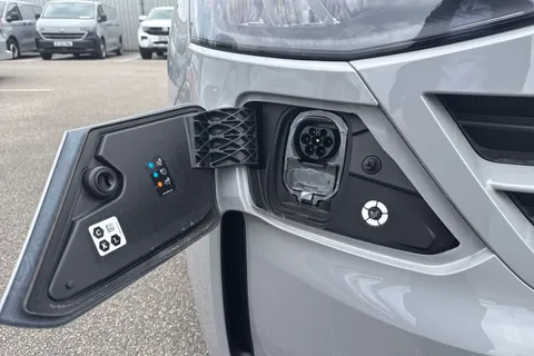 KR26FZK Volkswagen E-Transporter 100kW 65kWh Commerce Plus Van Auto Thumbnail #27