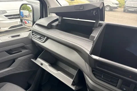 KR26FZK Volkswagen E-Transporter 100kW 65kWh Commerce Plus Van Auto Thumbnail #33