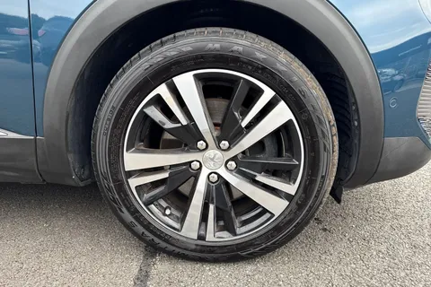 9 of 66 for PEUGEOT 3008 1.6 13.2kWh GT e-EAT Euro 6 (s/s) 5dr