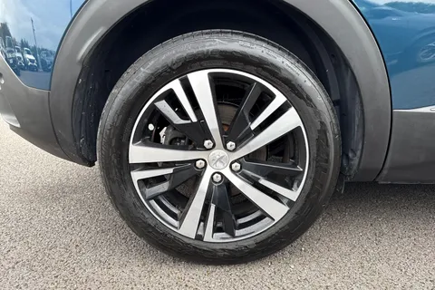 10 of 66 for PEUGEOT 3008 1.6 13.2kWh GT e-EAT Euro 6 (s/s) 5dr