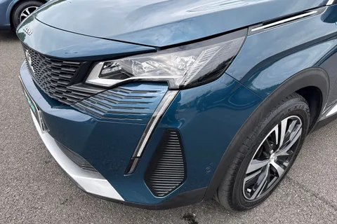 27 of 66 for PEUGEOT 3008 1.6 13.2kWh GT e-EAT Euro 6 (s/s) 5dr