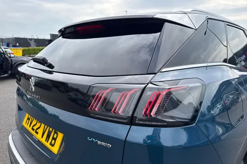 32 of 66 for PEUGEOT 3008 1.6 13.2kWh GT e-EAT Euro 6 (s/s) 5dr