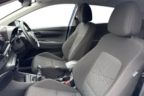 EA21DZZ Hyundai Bayon 1.0 T-GDi MHEV Ultimate SUV 5dr Petrol Hybrid Manual Euro 6 (s/s) (100 ps) Thumbnail #17