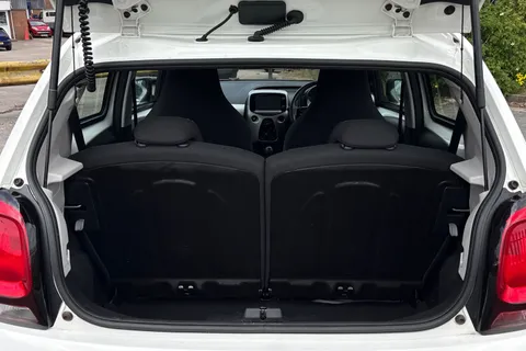 YK16RZU Citroën C1 1.2 PureTech Feel Euro 6 5dr Thumbnail #7