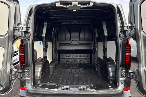 KR26GDA Volkswagen E-Transporter 100kW 65kWh Commerce Plus Van Auto Thumbnail #11