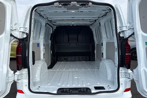 KR26GGE Volkswagen E-Transporter 100kW 65kWh Commerce Plus Van Auto Thumbnail #10