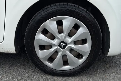 YK16RZU Citroën C1 1.2 PureTech Feel Euro 6 5dr Thumbnail #11