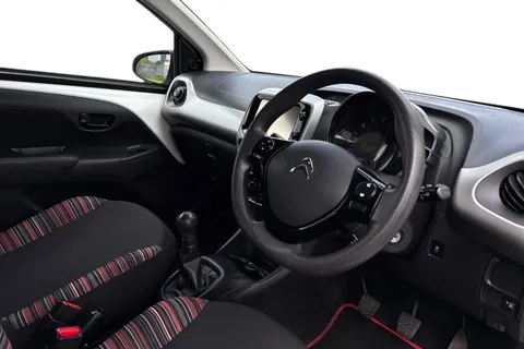 YK16RZU Citroën C1 1.2 PureTech Feel Euro 6 5dr Thumbnail #14