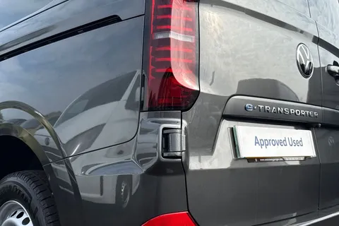 KR26GDA Volkswagen E-Transporter 100kW 65kWh Commerce Plus Van Auto Thumbnail #17