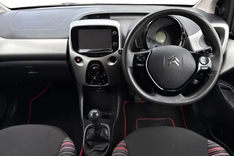 YK16RZU Citroën C1 1.2 PureTech Feel Euro 6 5dr Thumbnail #18