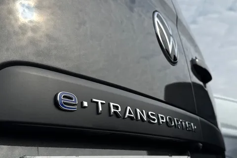 KR26GDA Volkswagen E-Transporter 100kW 65kWh Commerce Plus Van Auto Thumbnail #27