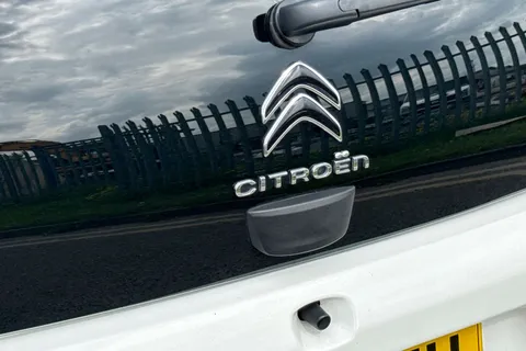YK16RZU Citroën C1 1.2 PureTech Feel Euro 6 5dr Thumbnail #27
