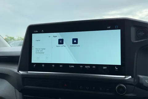 DG75CME Volkswagen Transporter 2.0 TDI 110 Commerce Pro Van Thumbnail #46