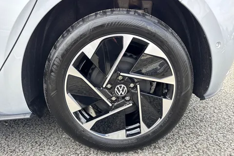 11 of 57 for Volkswagen ID.3 Pro 59kWh Match Auto 5dr