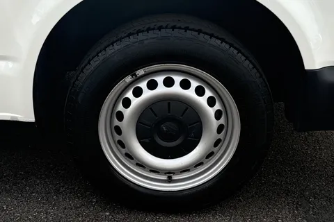 PF73XRG Volkswagen Transporter 2.0 TDI 150 Startline Van Thumbnail #7