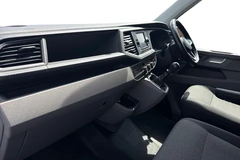 PF73XRG Volkswagen Transporter 2.0 TDI 150 Startline Van Thumbnail #9