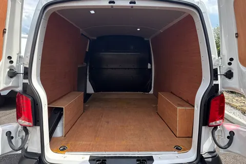 PF73XRG Volkswagen Transporter 2.0 TDI 150 Startline Van Thumbnail #10