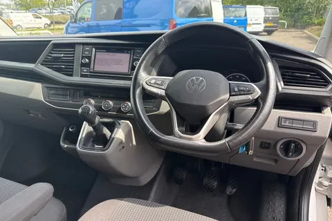 PF73XRG Volkswagen Transporter 2.0 TDI 150 Startline Van Thumbnail #13