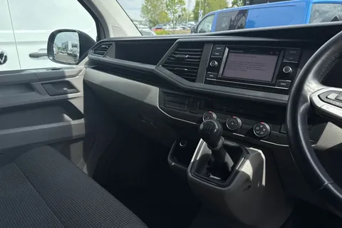PF73XRG Volkswagen Transporter 2.0 TDI 150 Startline Van Thumbnail #15