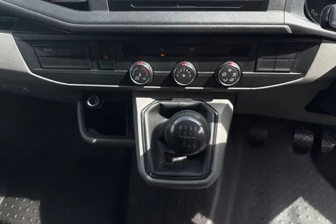 PF73XRG Volkswagen Transporter 2.0 TDI 150 Startline Van Thumbnail #20