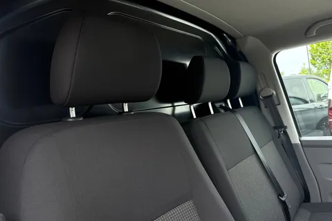 PF73XRG Volkswagen Transporter 2.0 TDI 150 Startline Van Thumbnail #21