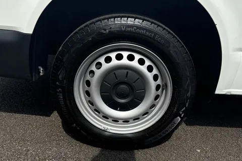 PF73XRG Volkswagen Transporter 2.0 TDI 150 Startline Van Thumbnail #23