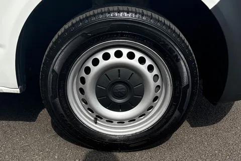 PF73XRG Volkswagen Transporter 2.0 TDI 150 Startline Van Thumbnail #24