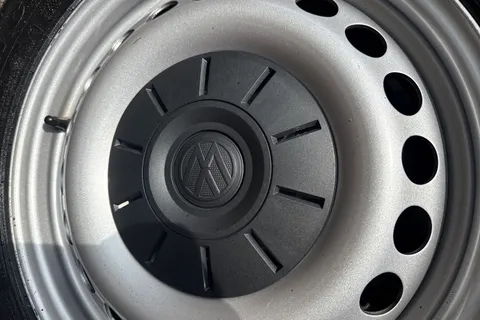 PF73XRG Volkswagen Transporter 2.0 TDI 150 Startline Van Thumbnail #28